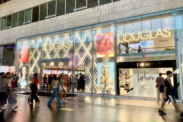 facciata Douglas Roma