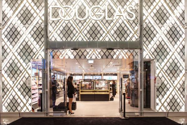 facciata Douglas Roma