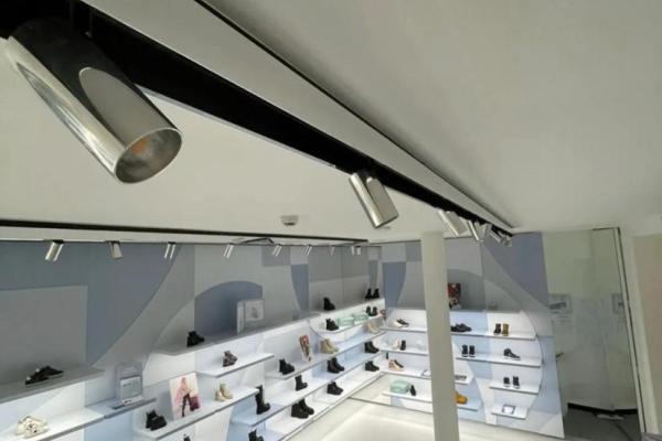 tecnico nero giardini - illuminazione gole luminose